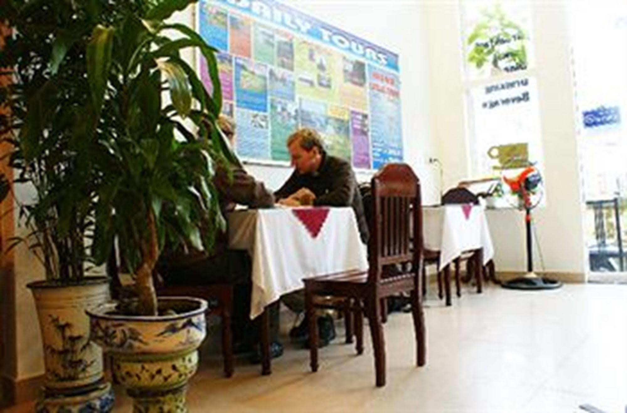 Amigo Hue Hotel Exteriör bild